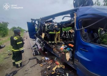 Russian attack on bus in Sumy region kills nine, Ukraine says, hours after peace talks