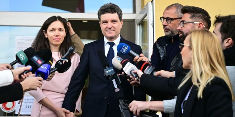 Romania’s pro-EU candidate has lead over hard-right nationalist, preliminary election data shows