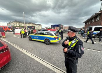 Several people sustain ‘life-threatening’ injuries in knife attack at Hamburg’s Central Station, police say