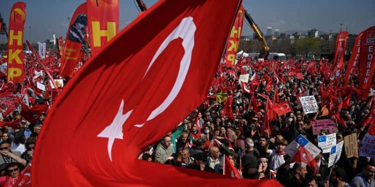 Turkish authorities escalate crackdown on opposition-run Istanbul municipality